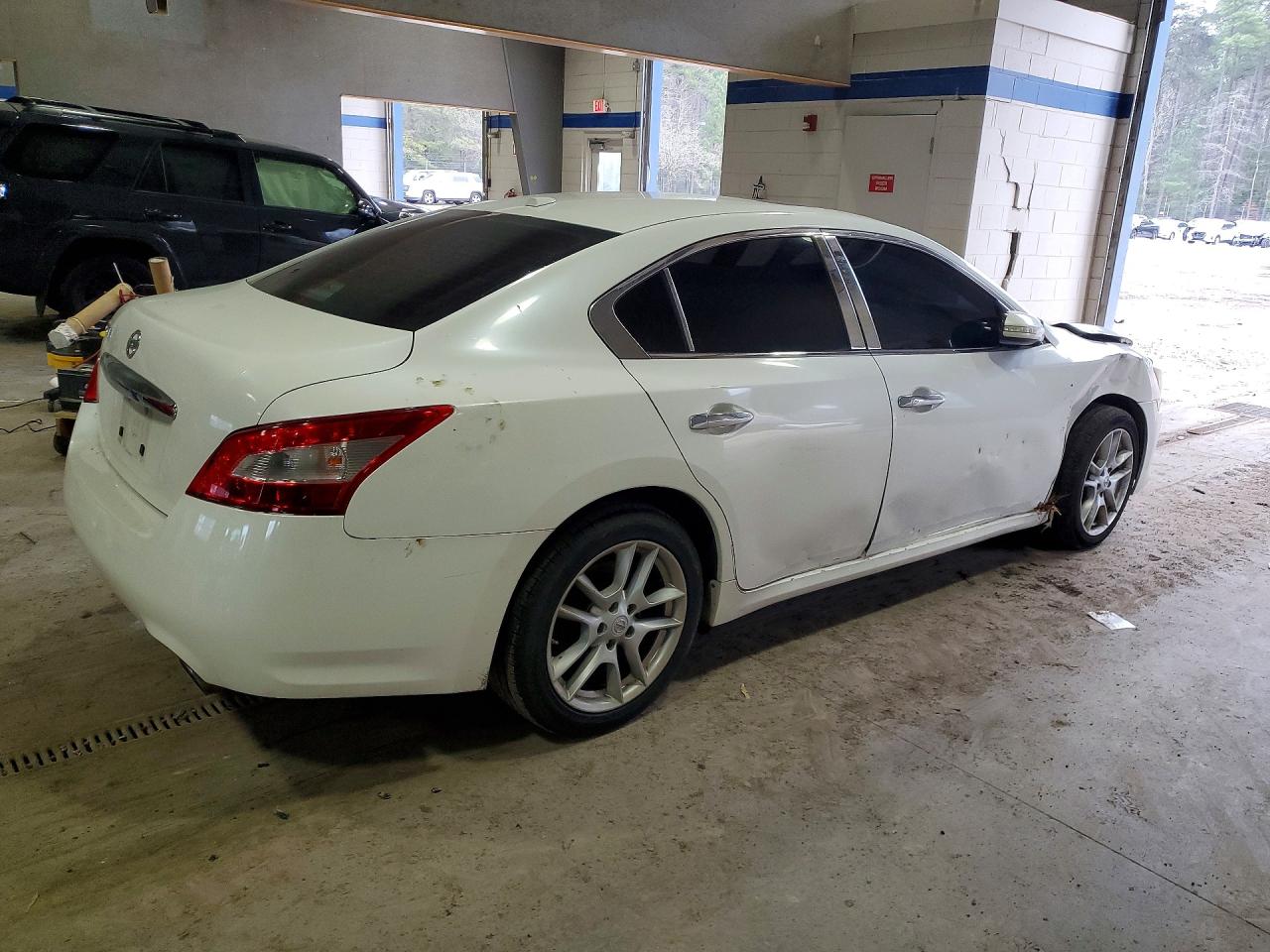2011 NISSAN MAXIMA S photo 5
