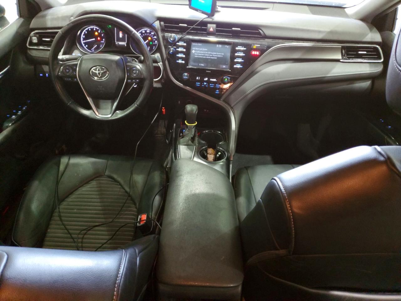 2020 TOYOTA CAMRY SE photo 8