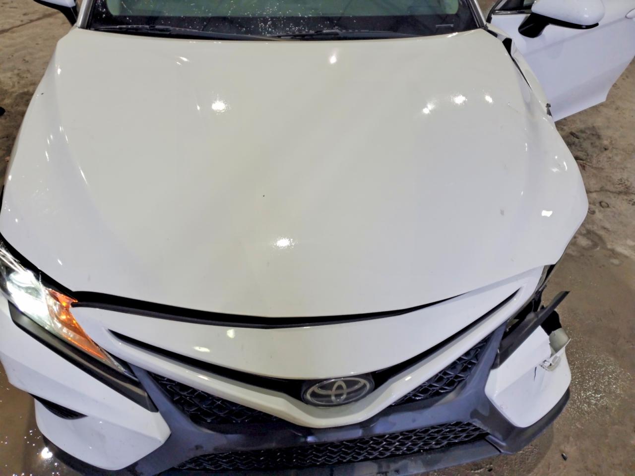 2020 TOYOTA CAMRY SE photo 11