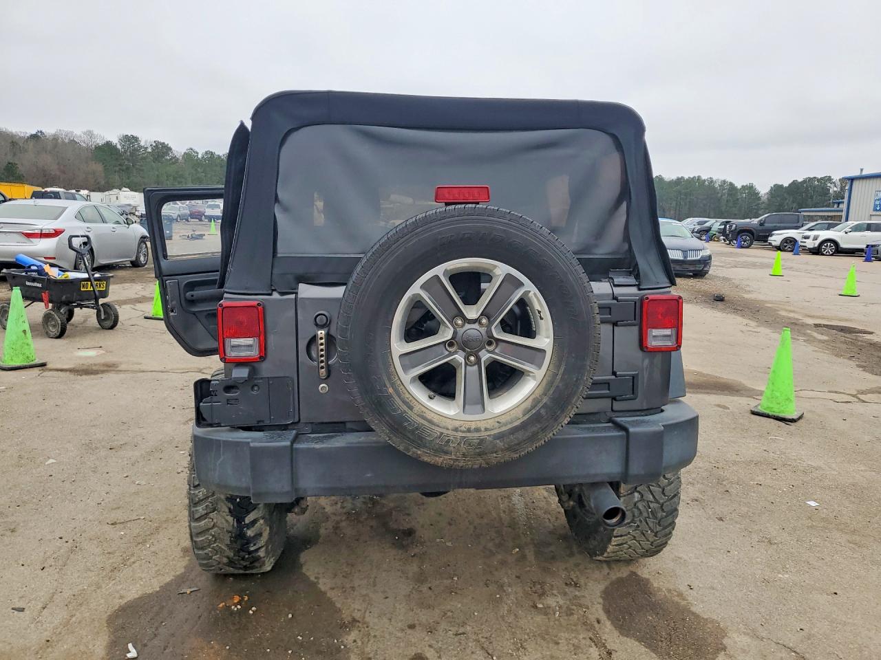2018 JEEP WRANGLER UNLIMITED SPORT photo 16