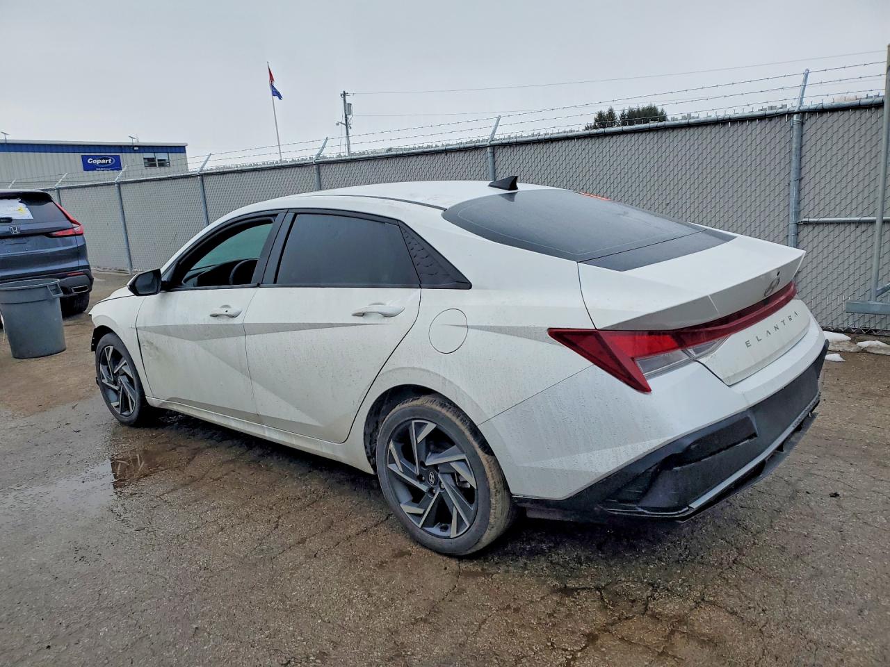 2025 HYUNDAI ELANTRA SEL SPORT photo 2