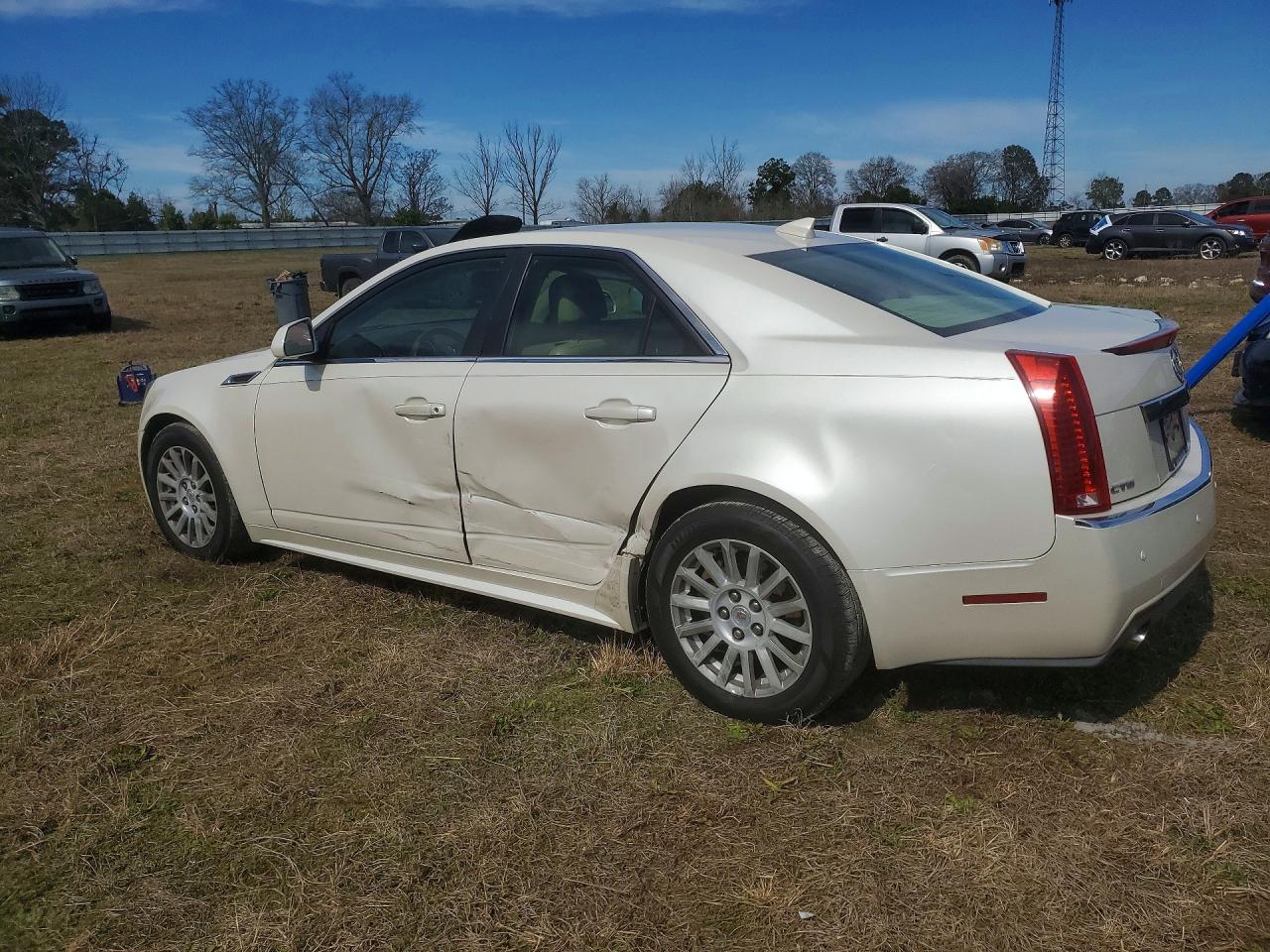2011 CADILLAC CTS LUXURY COLLECTION photo 4
