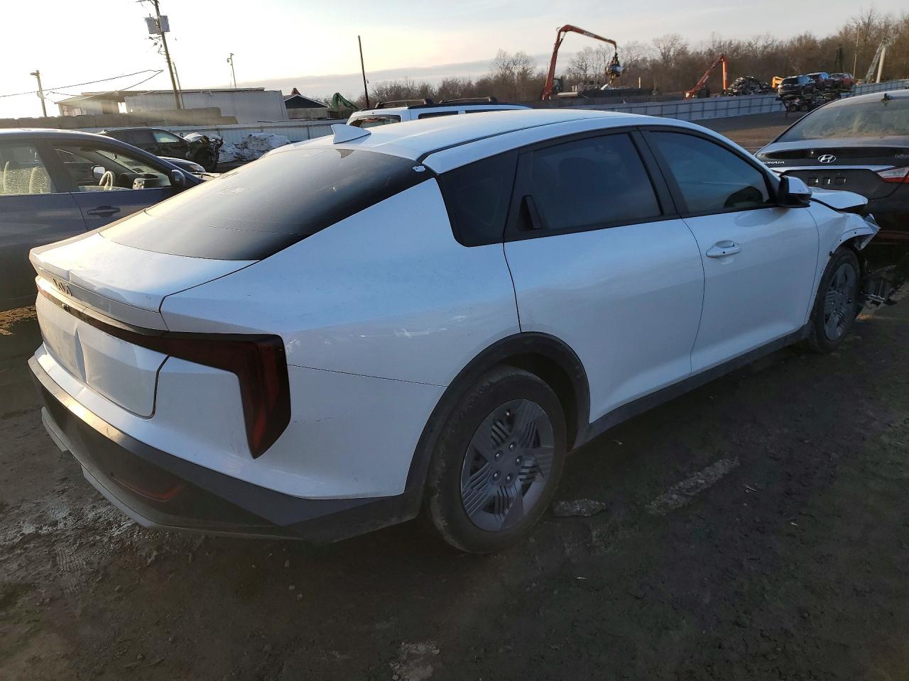 2025 KIA K4 LX photo 3