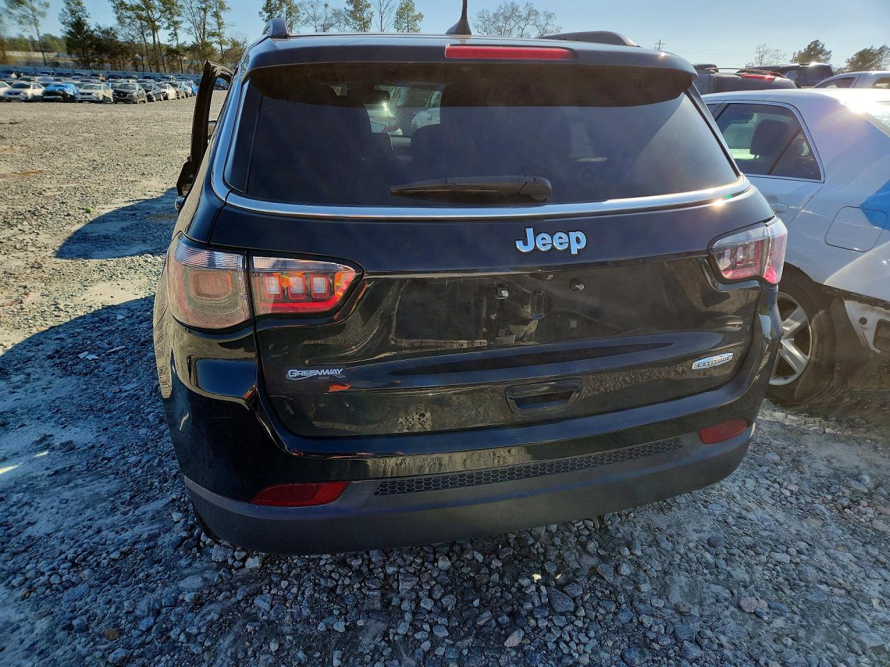 2022 JEEP COMPASS LATITUDE photo 6