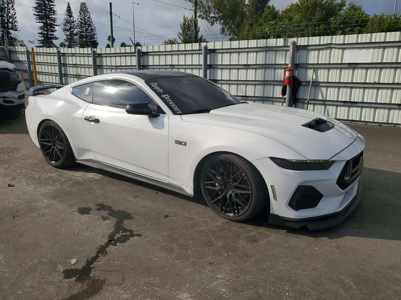 2025 FORD MUSTANG GT photo 10