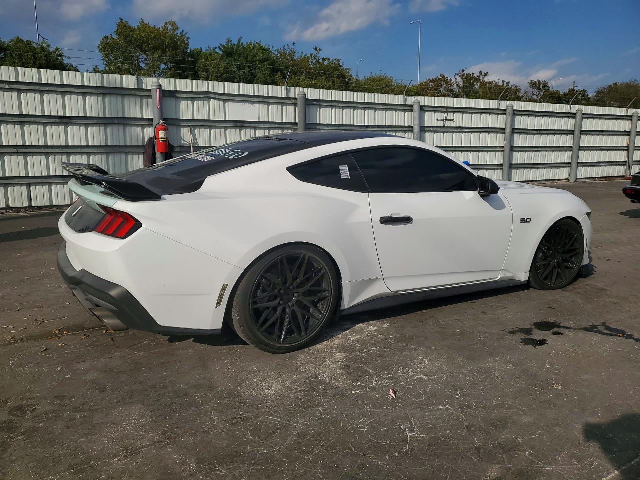 2025 FORD MUSTANG GT photo 7