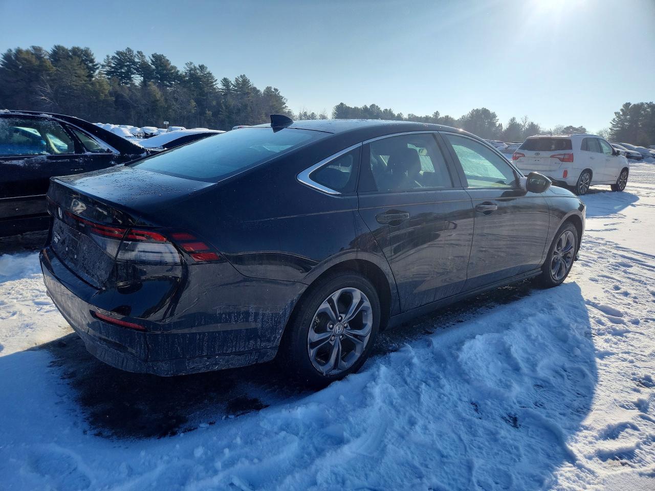 2024 HONDA ACCORD EX photo 5
