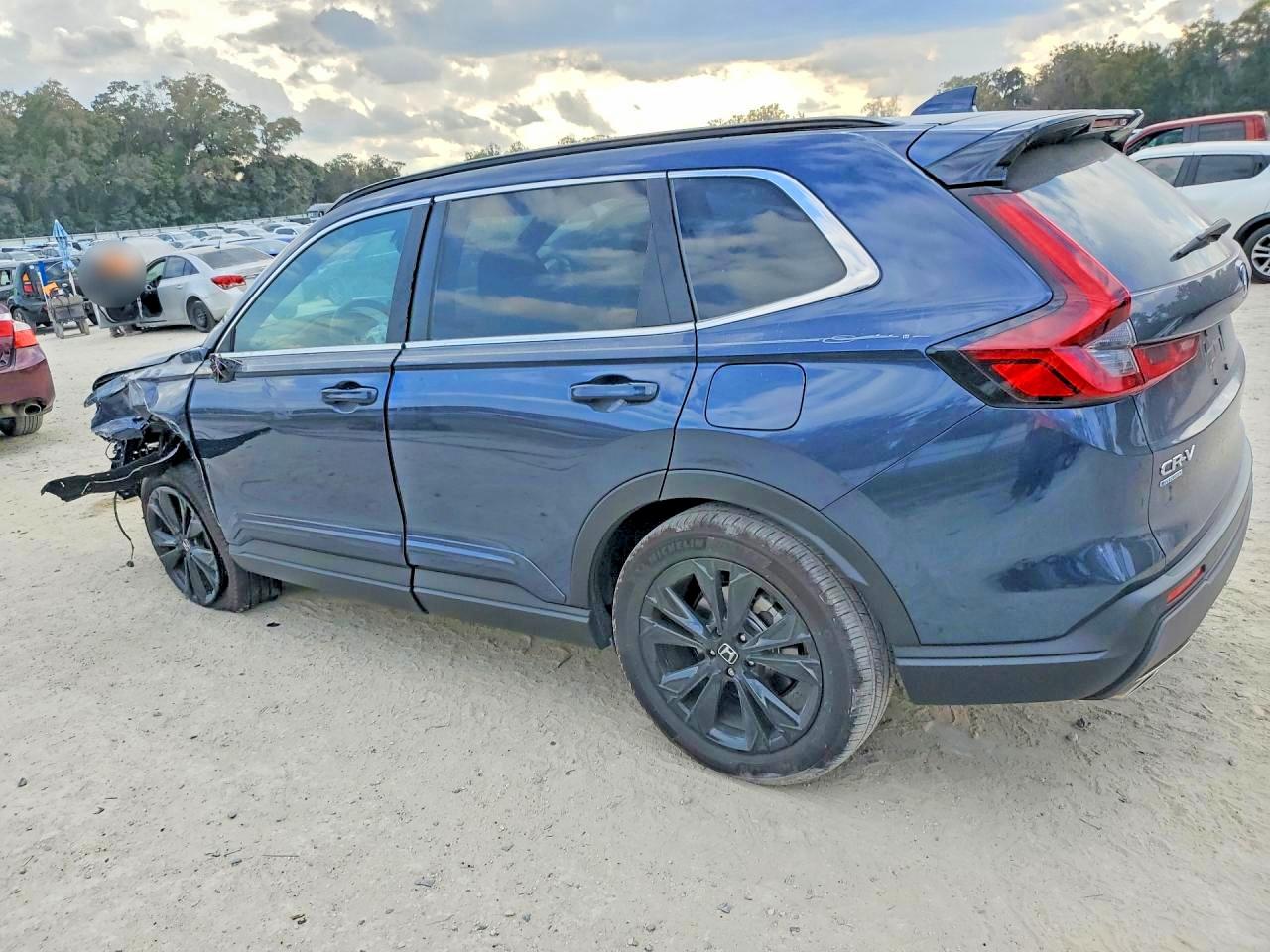 2025 HONDA CR-V SPORT TOURING photo 3
