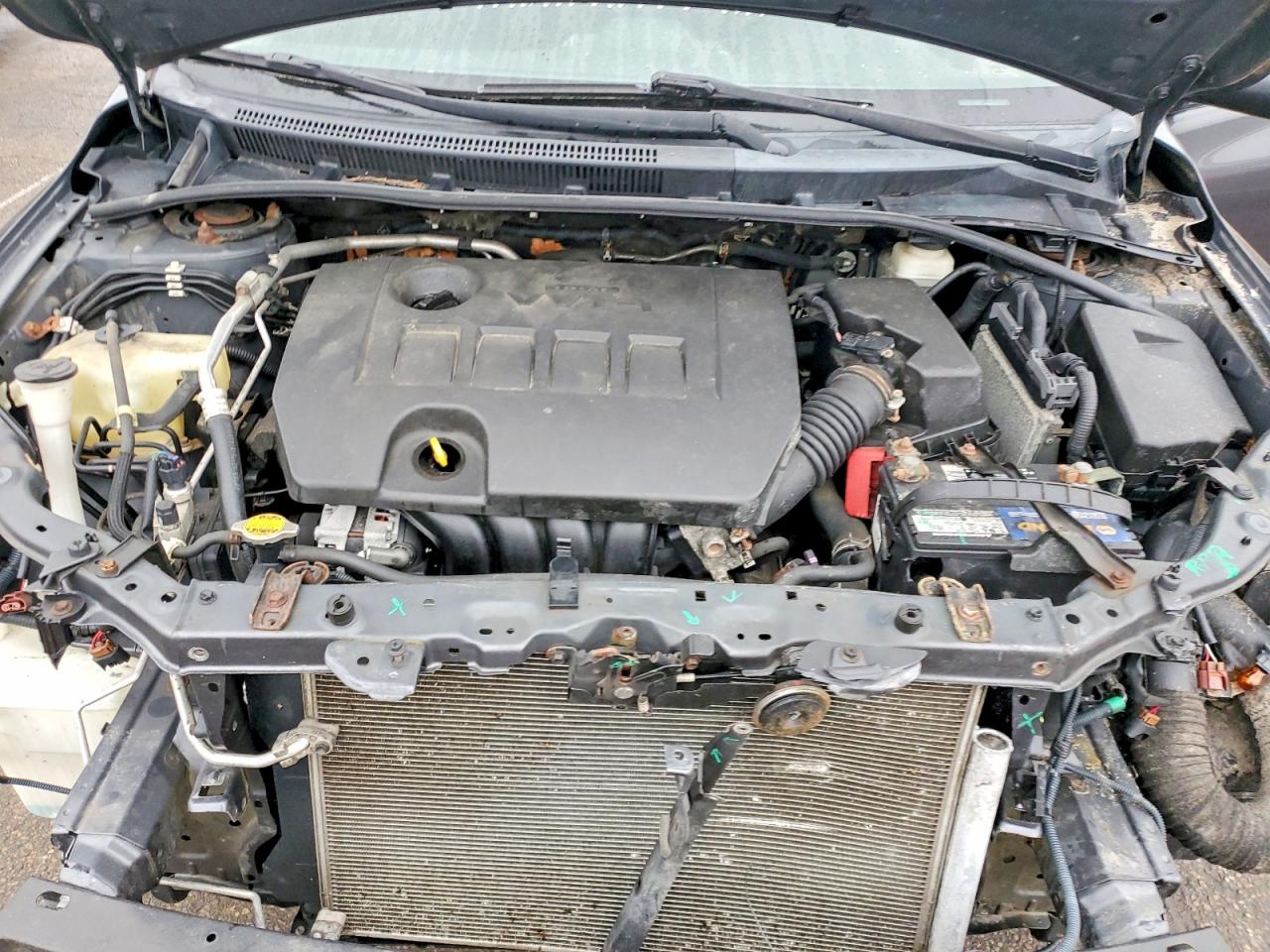 2013 TOYOTA COROLLA photo 11