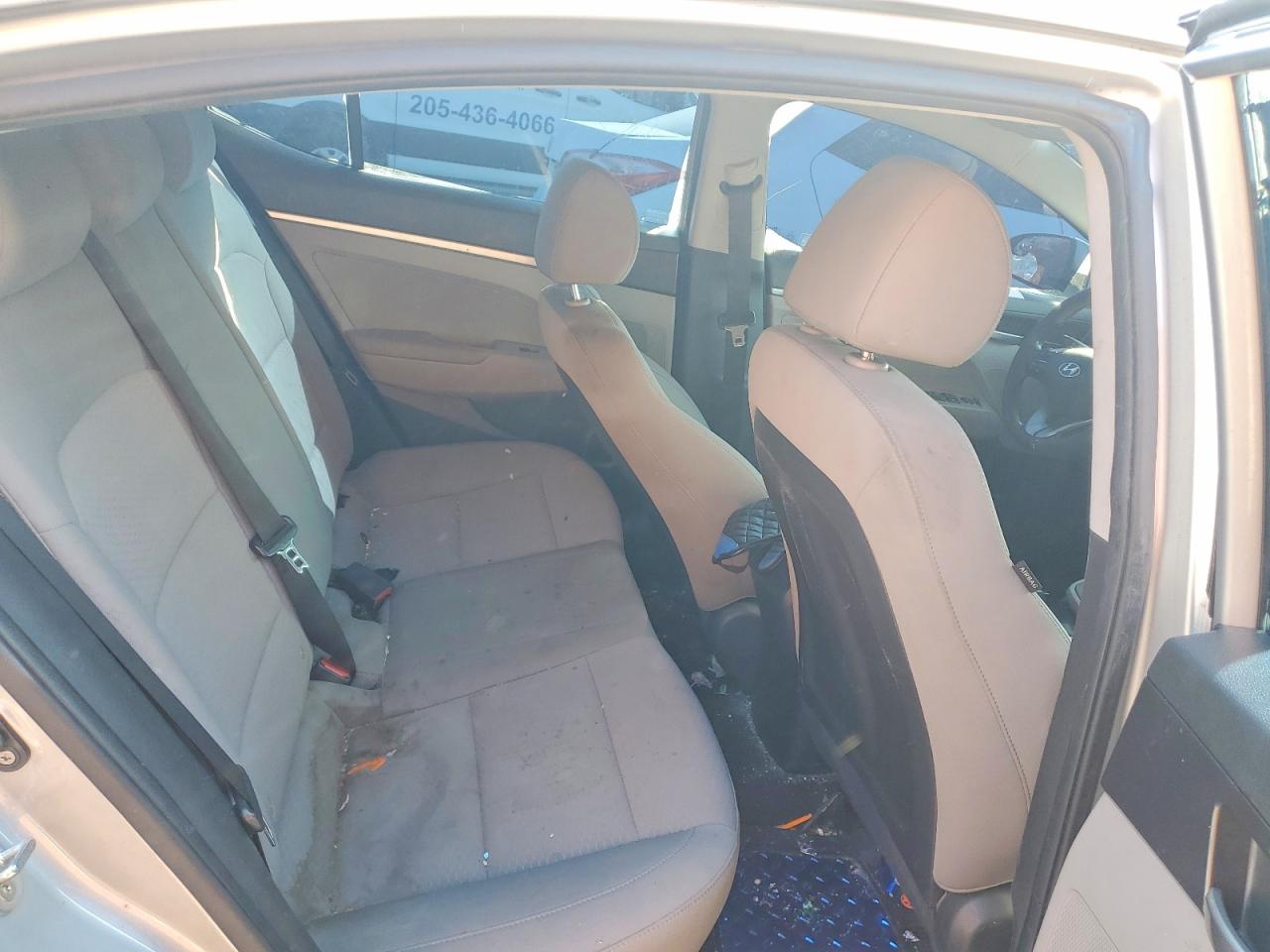 2020 HYUNDAI ELANTRA SE photo 19