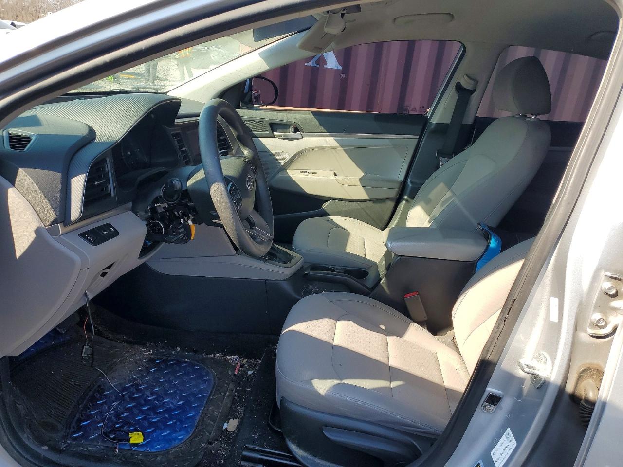 2020 HYUNDAI ELANTRA SE photo 13