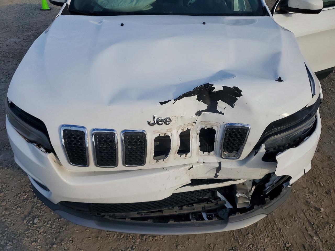2019 JEEP CHEROKEE LATITUDE photo 12