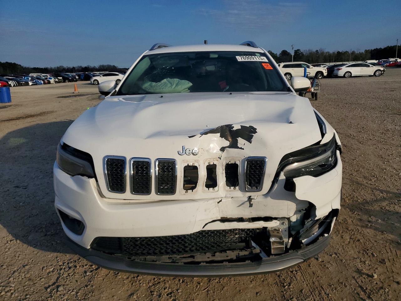 2019 JEEP CHEROKEE LATITUDE photo 5