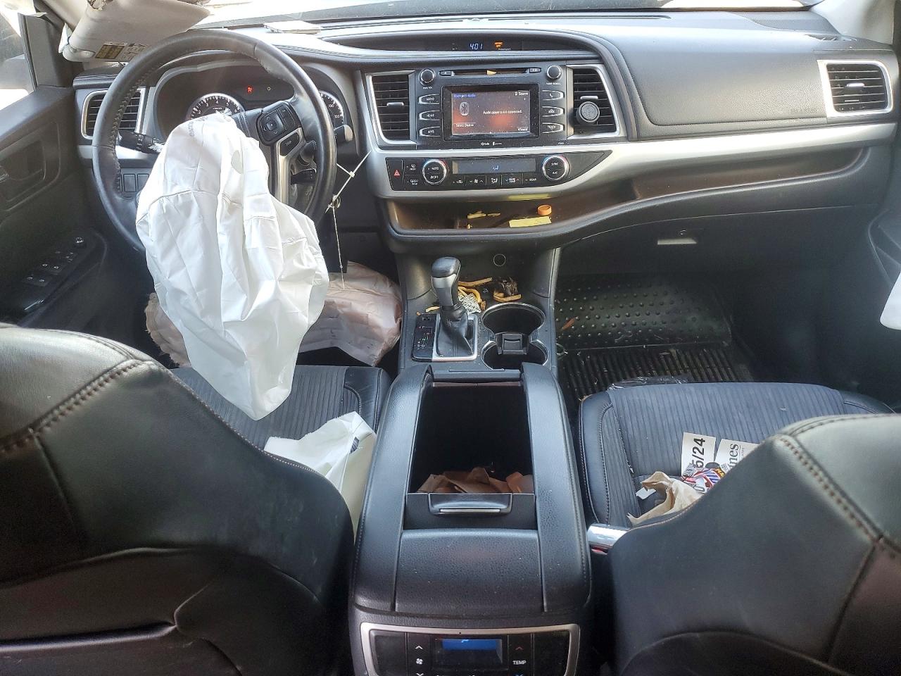 2014 TOYOTA HIGHLANDER LE PLUS photo 8