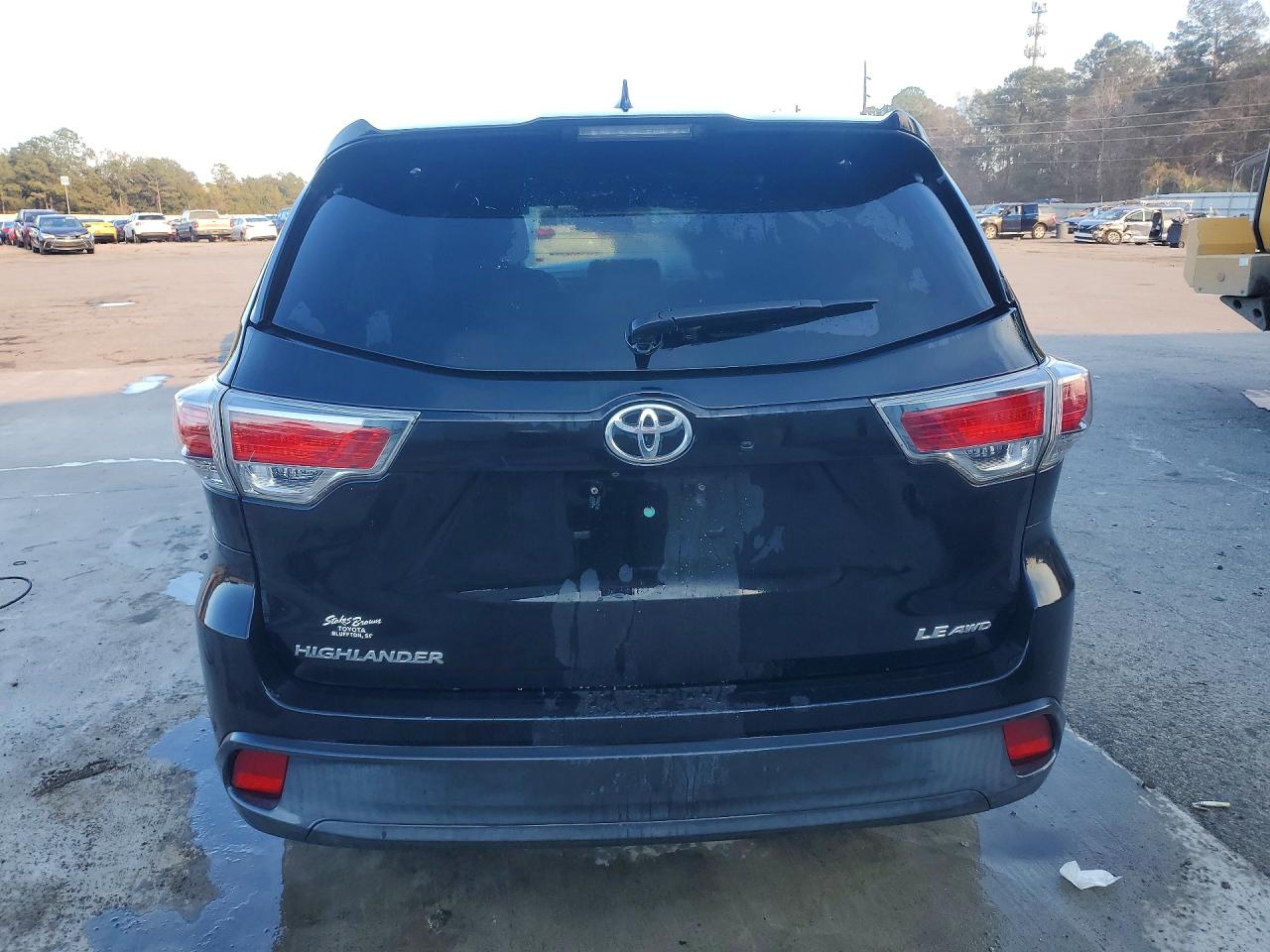 2014 TOYOTA HIGHLANDER LE PLUS photo 6
