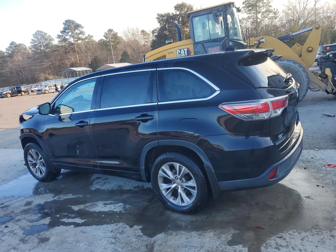 2014 TOYOTA HIGHLANDER LE PLUS photo 2