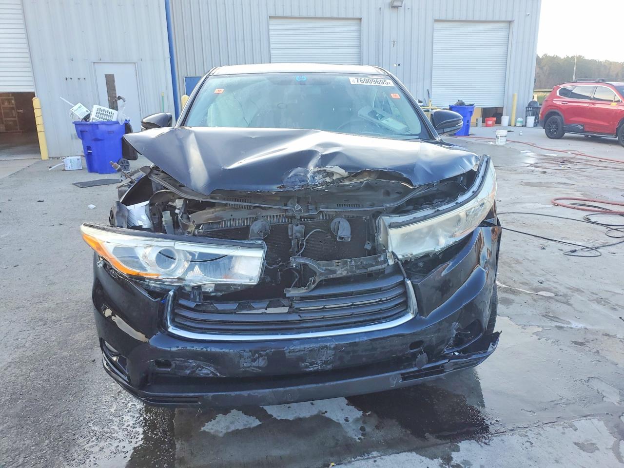 2014 TOYOTA HIGHLANDER LE PLUS photo 5