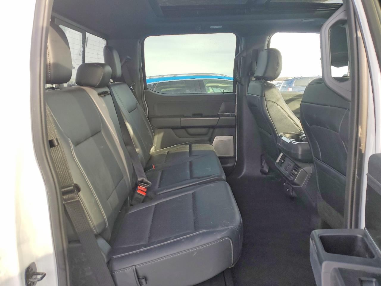 2025 FORD F150 LARIAT photo 19