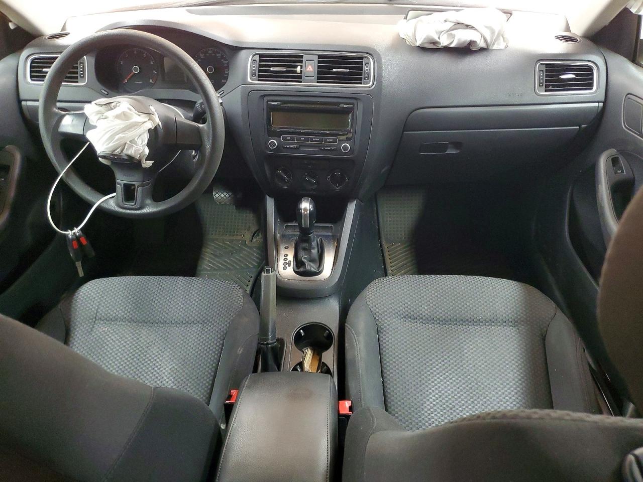2013 VOLKSWAGEN JETTA BASE photo 15