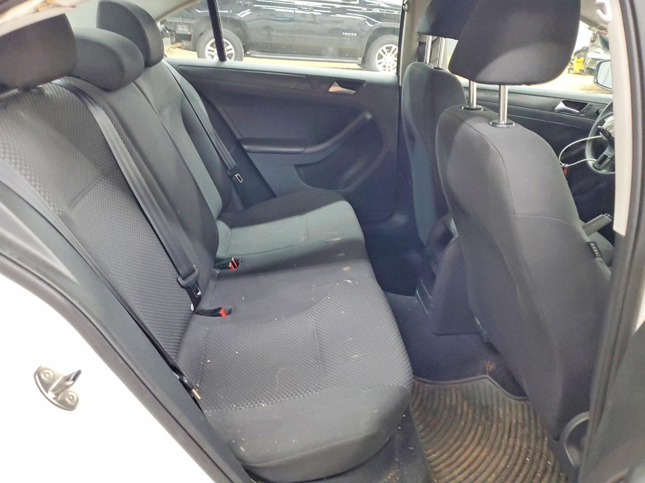 2013 VOLKSWAGEN JETTA BASE photo 19