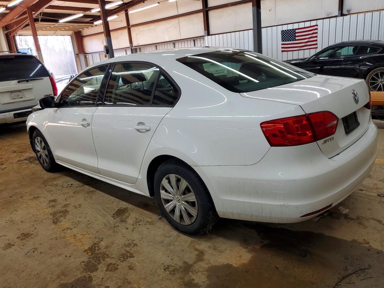2013 VOLKSWAGEN JETTA BASE photo 3