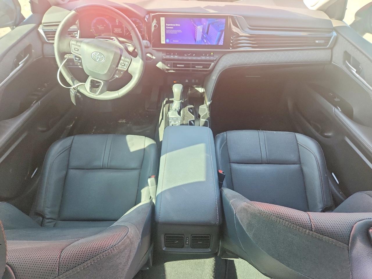 2025 TOYOTA CAMRY photo 15