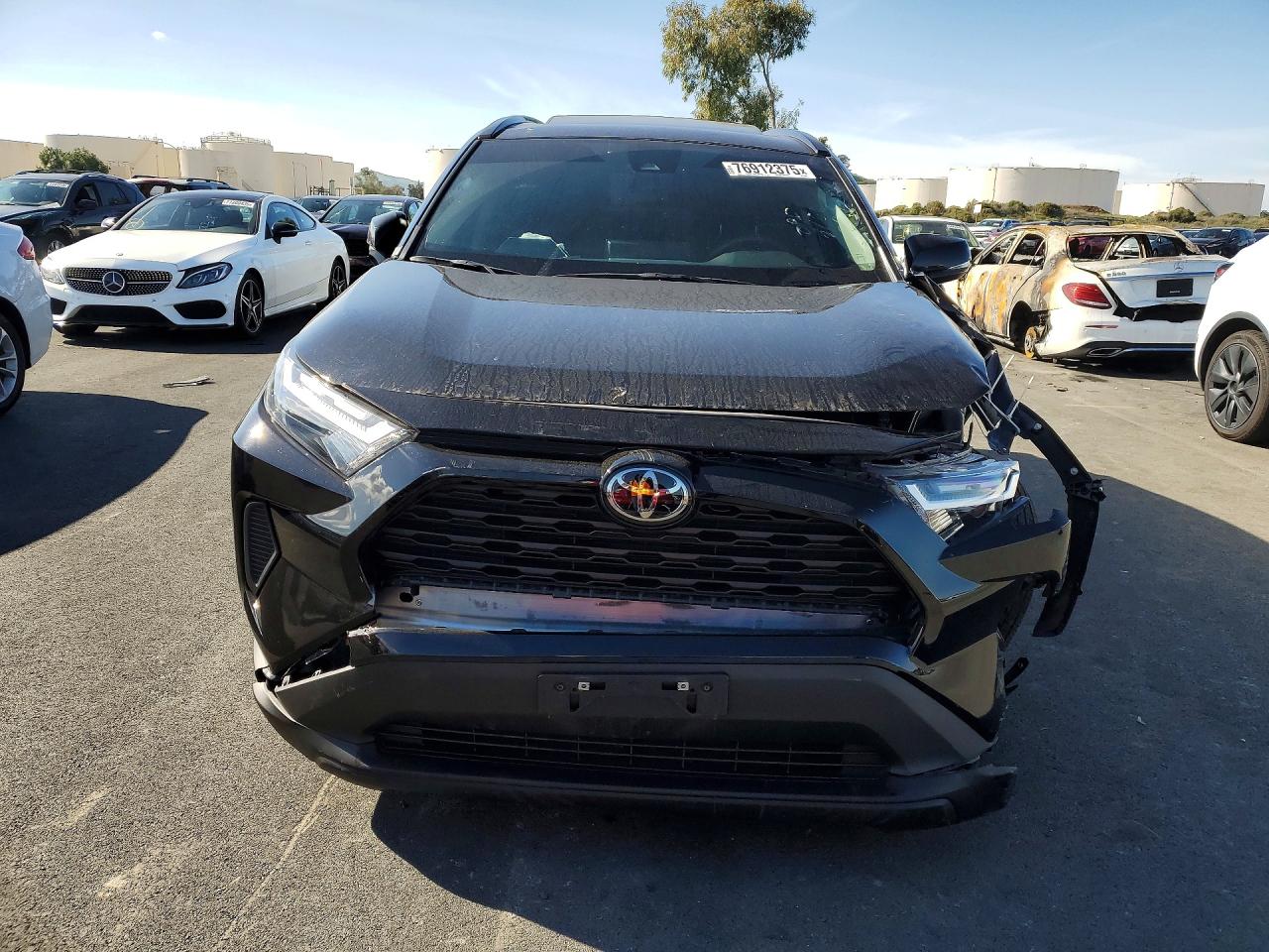 2024 TOYOTA RAV4 XLE photo 9