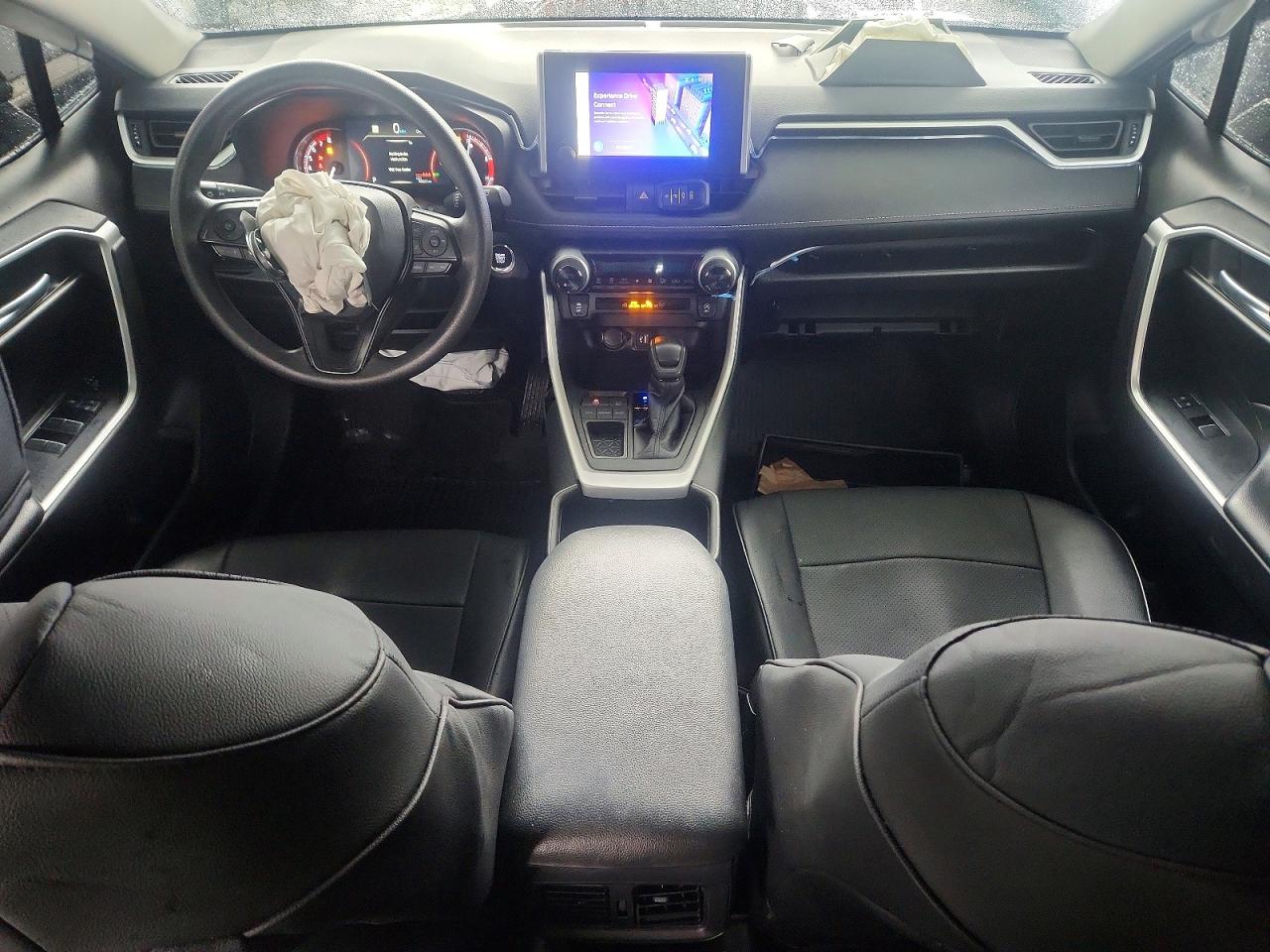 2024 TOYOTA RAV4 XLE photo 15