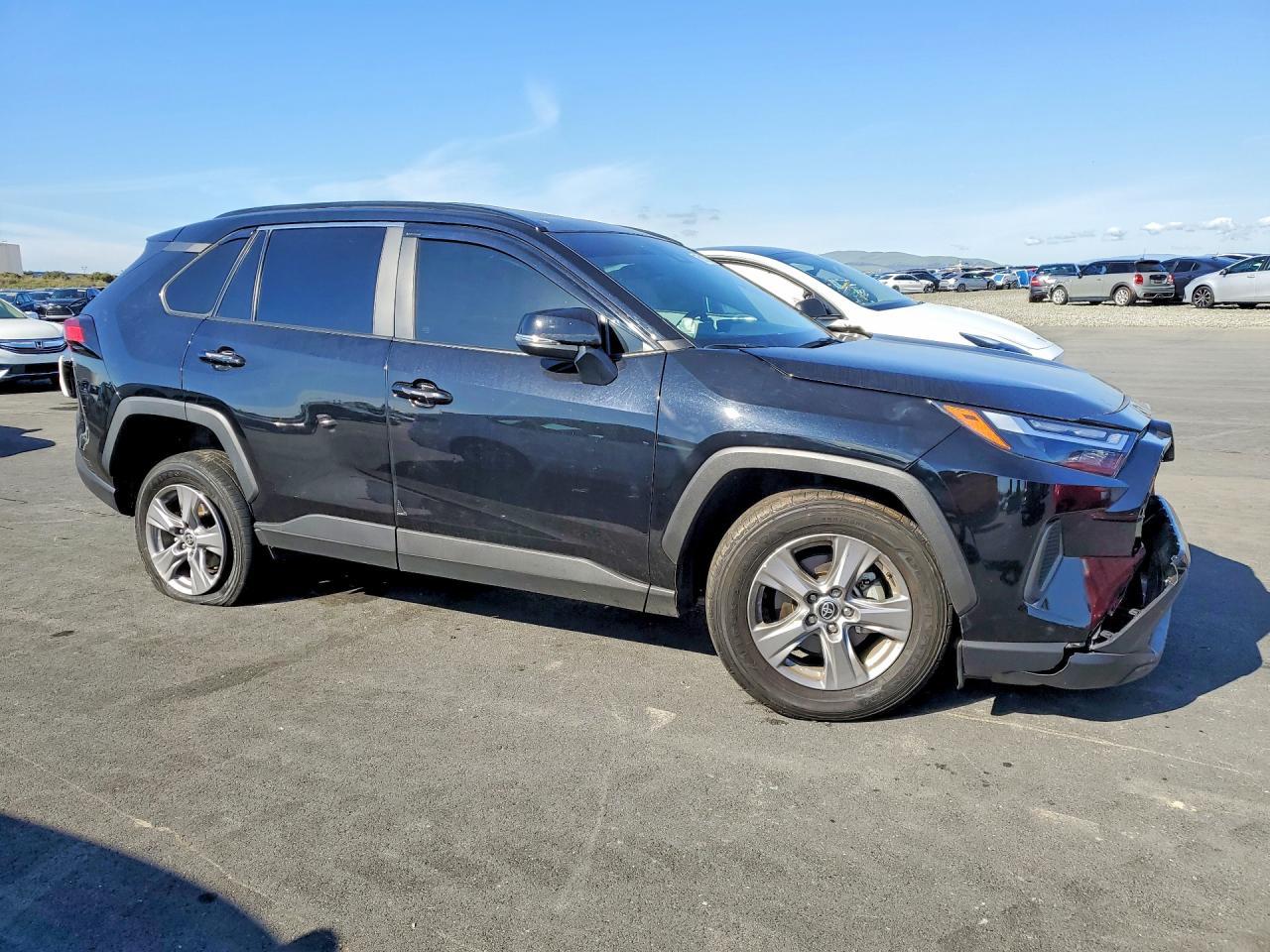2024 TOYOTA RAV4 XLE photo 7