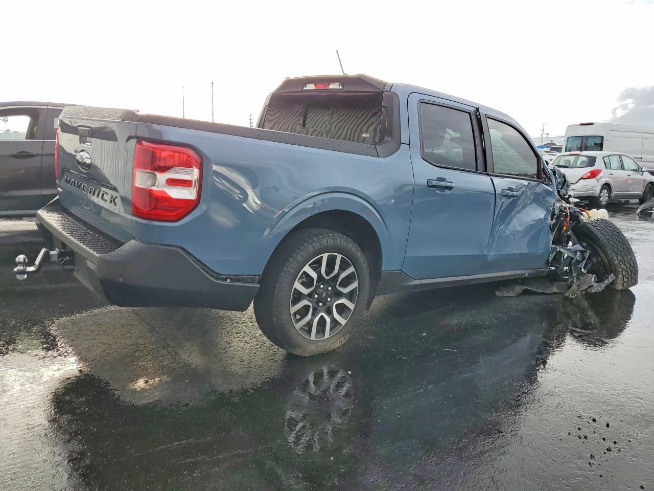 2024 FORD MAVERICK LARIAT photo 3