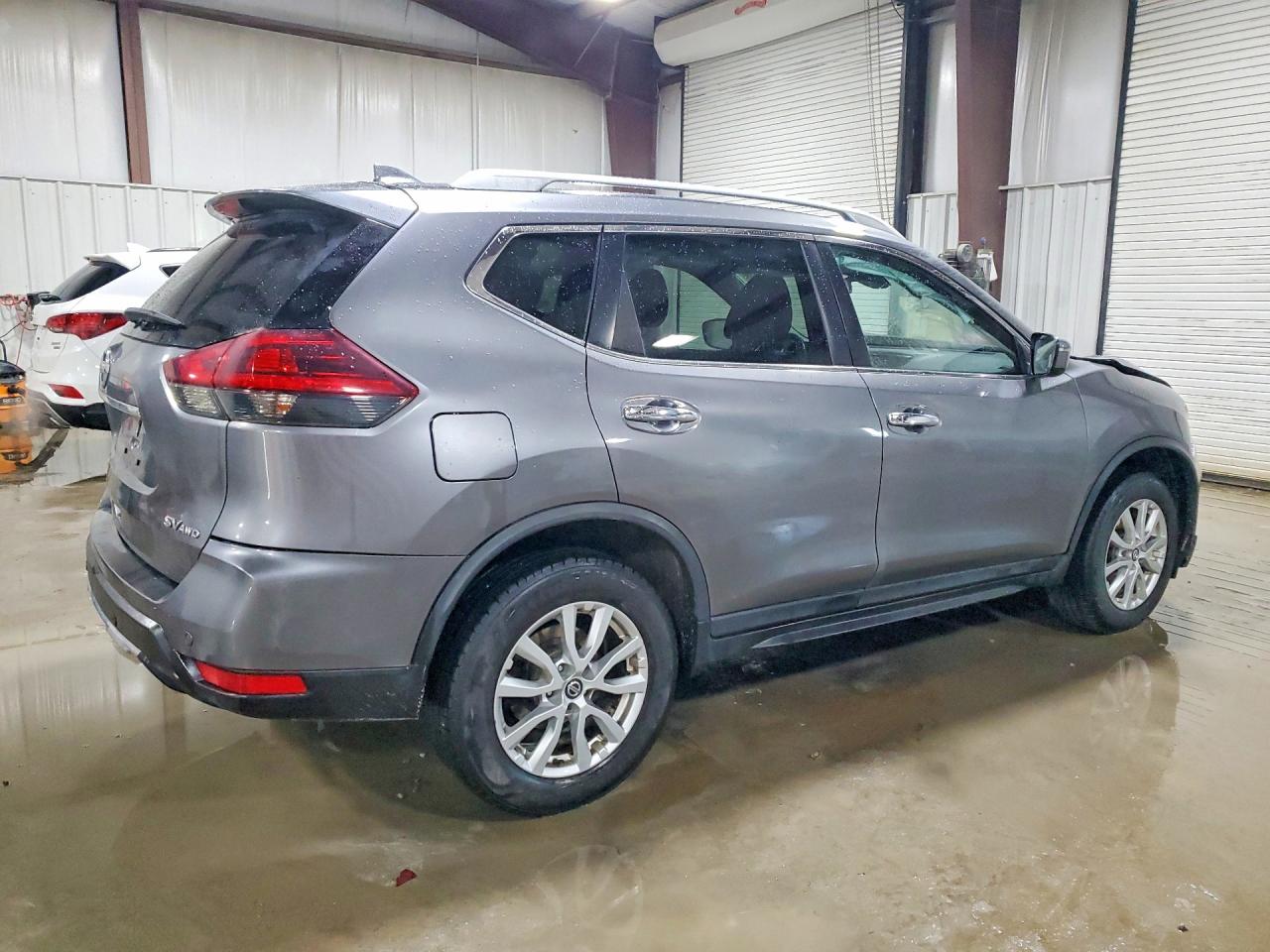 2019 NISSAN ROGUE SV photo 3