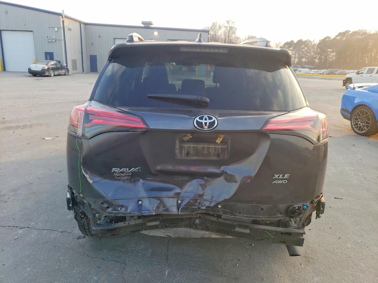 2018 TOYOTA RAV4 ADVENTURE photo 6