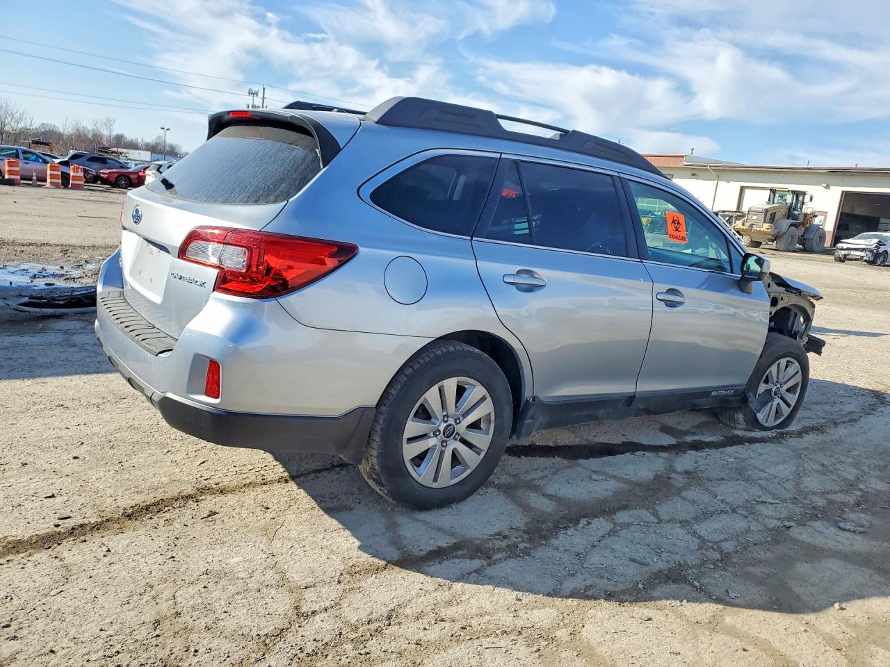 2015 SUBARU OUTBACK 2.5I PREMIUM photo 3