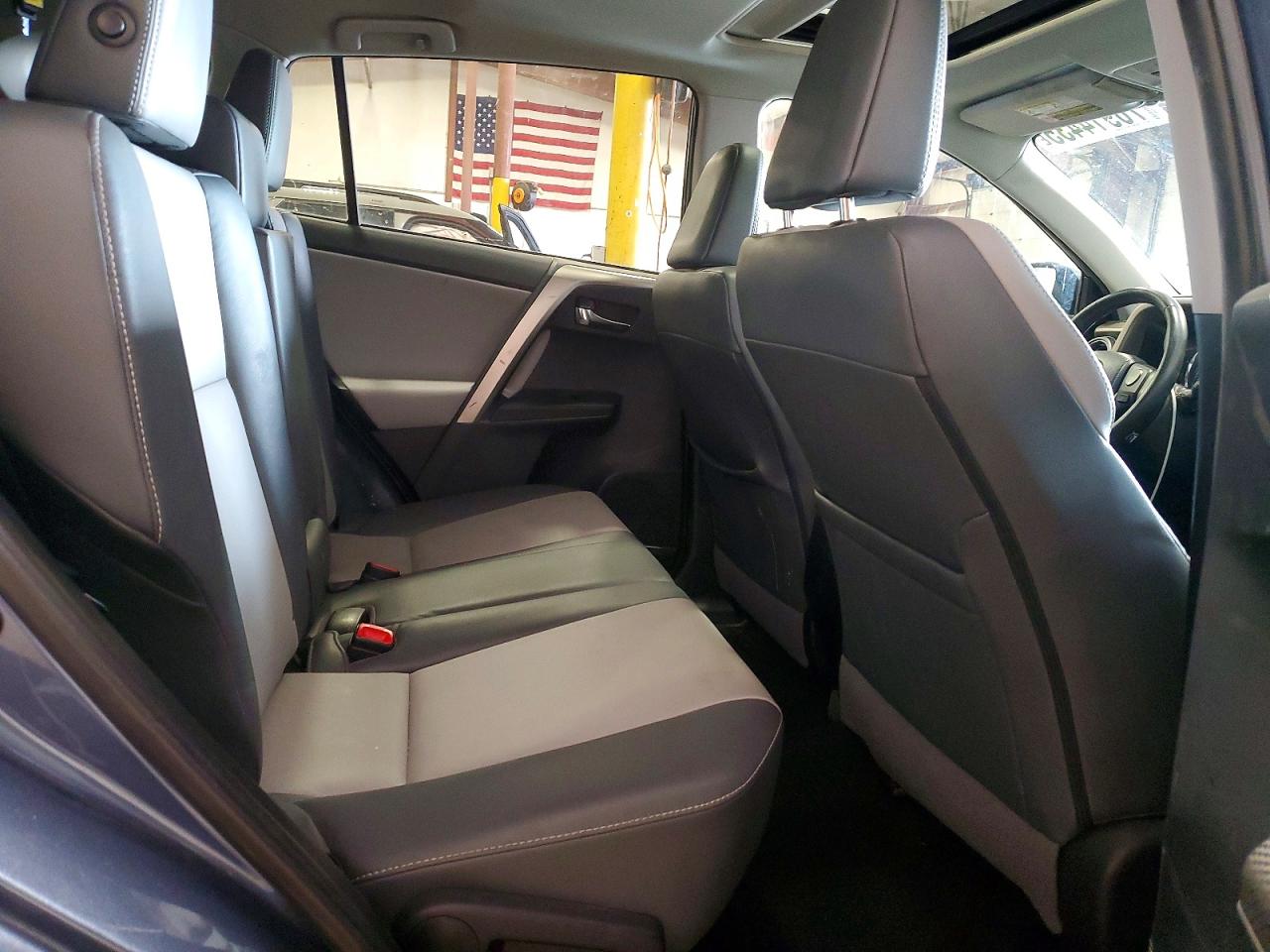 2014 TOYOTA RAV4 LIMITED photo 31
