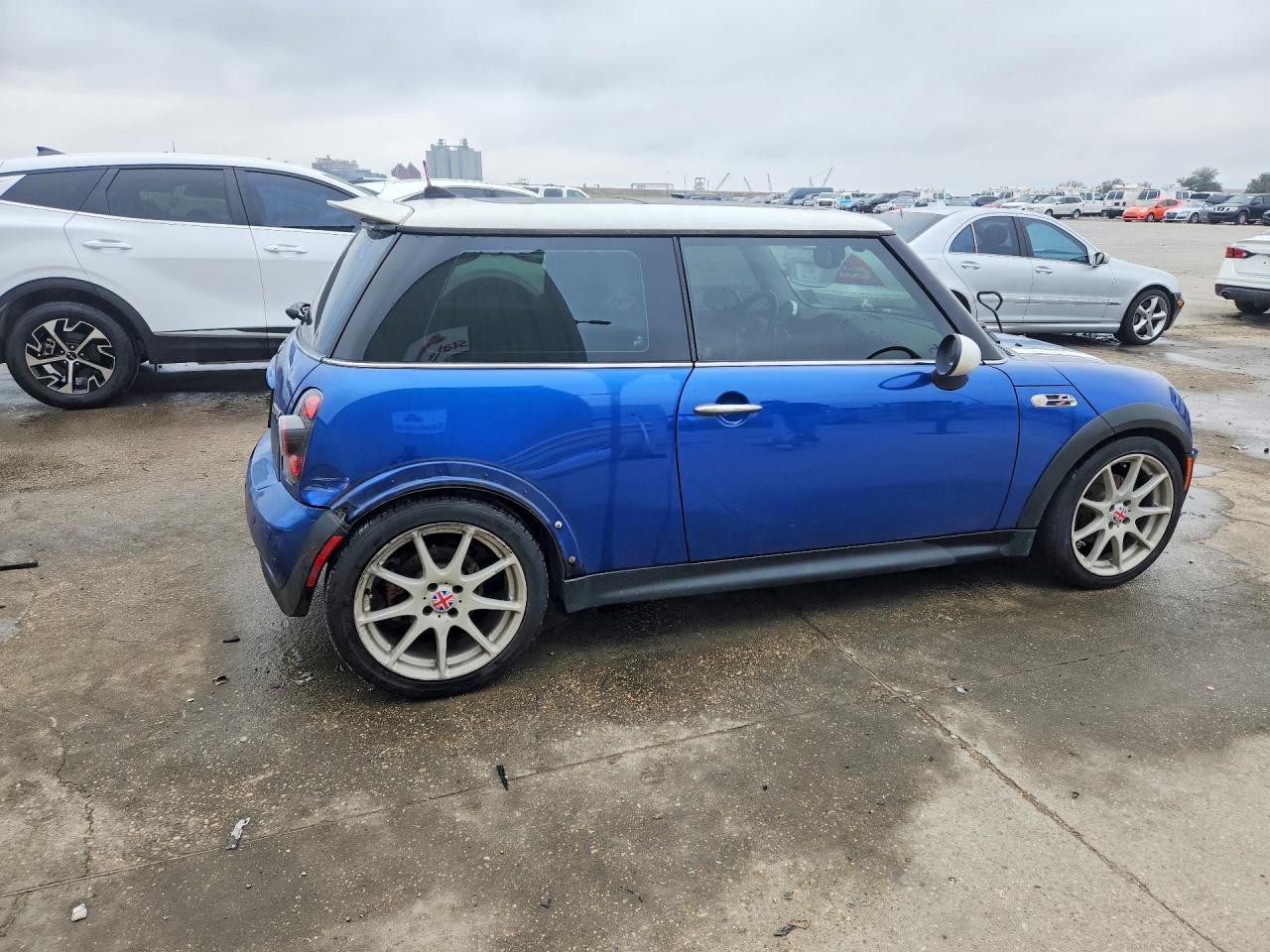2005 MINI COOPER S photo 3