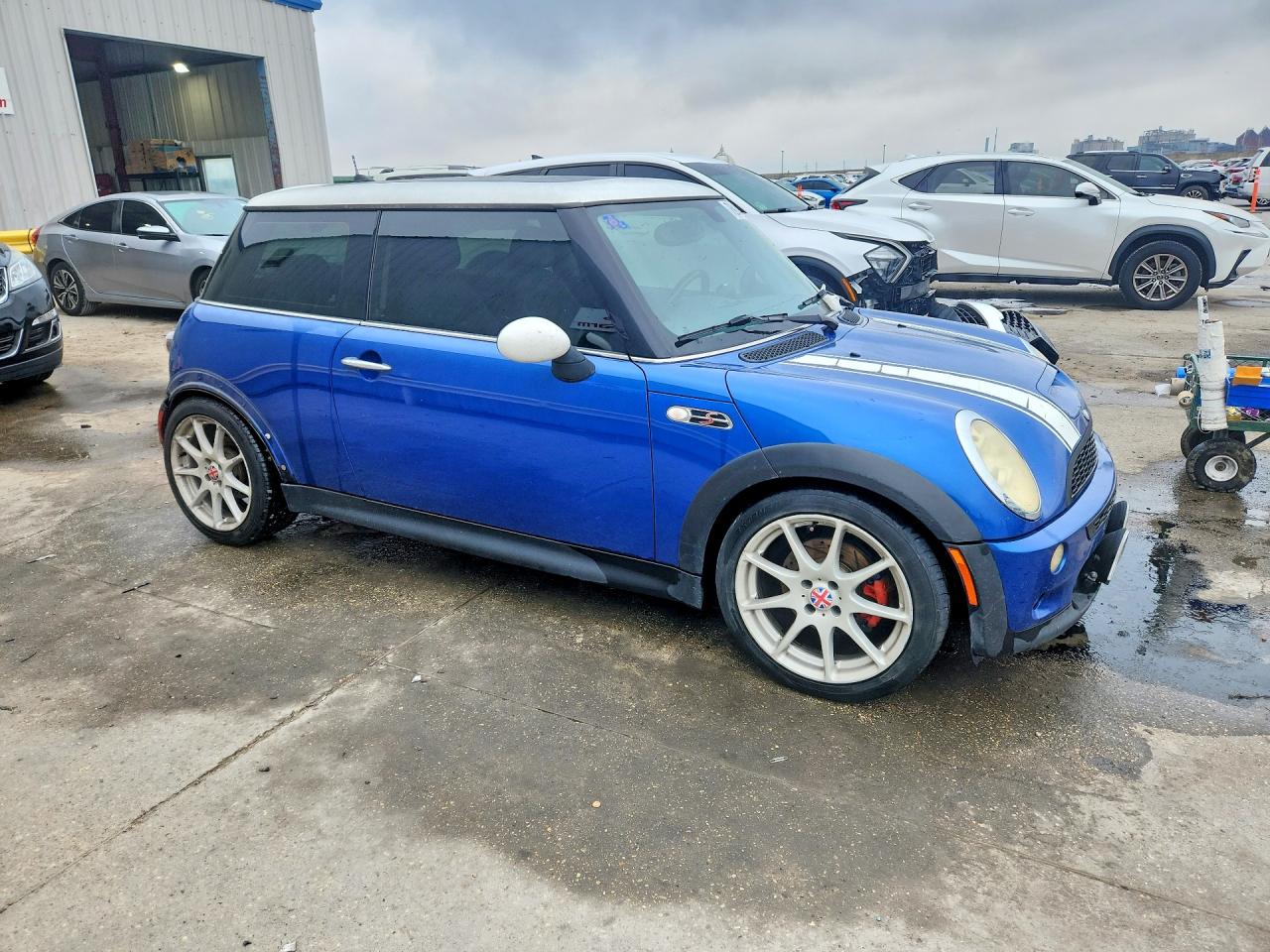 2005 MINI COOPER S photo 4