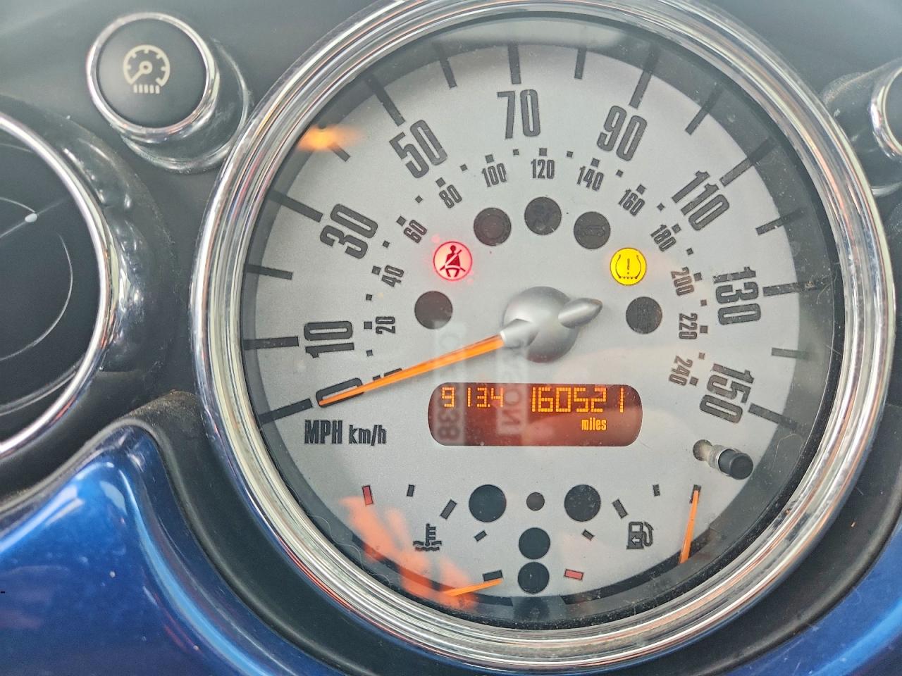 2005 MINI COOPER S photo 9