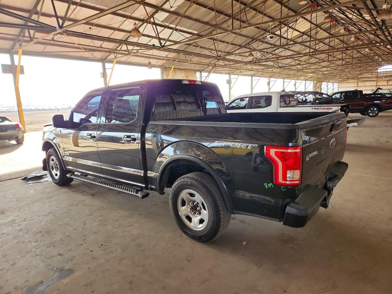 2015 FORD F150 SUPERCREW photo 2