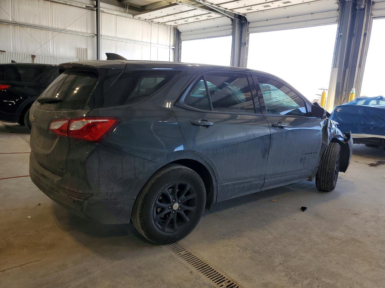 2020 CHEVROLET EQUINOX LT photo 3
