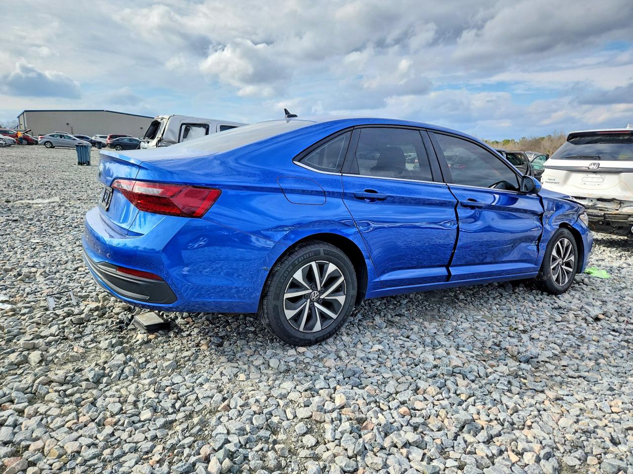 2024 VOLKSWAGEN JETTA S photo 5