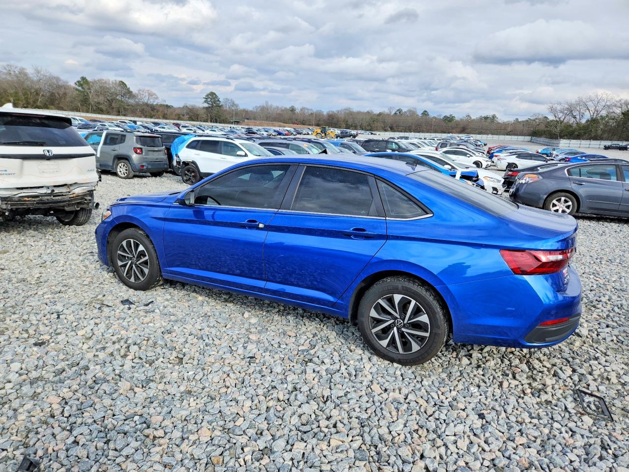 2024 VOLKSWAGEN JETTA S photo 3