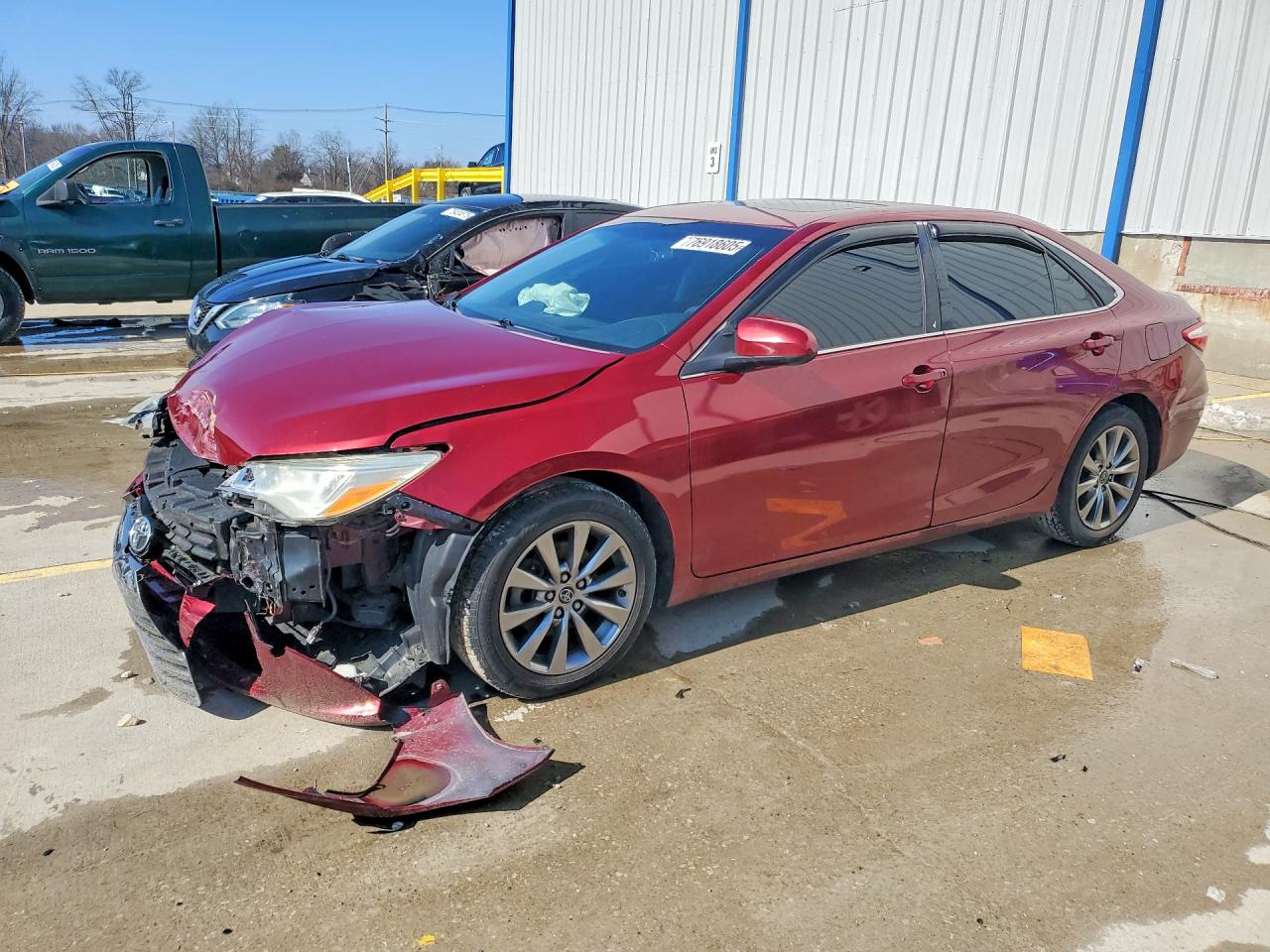 2016 TOYOTA CAMRY