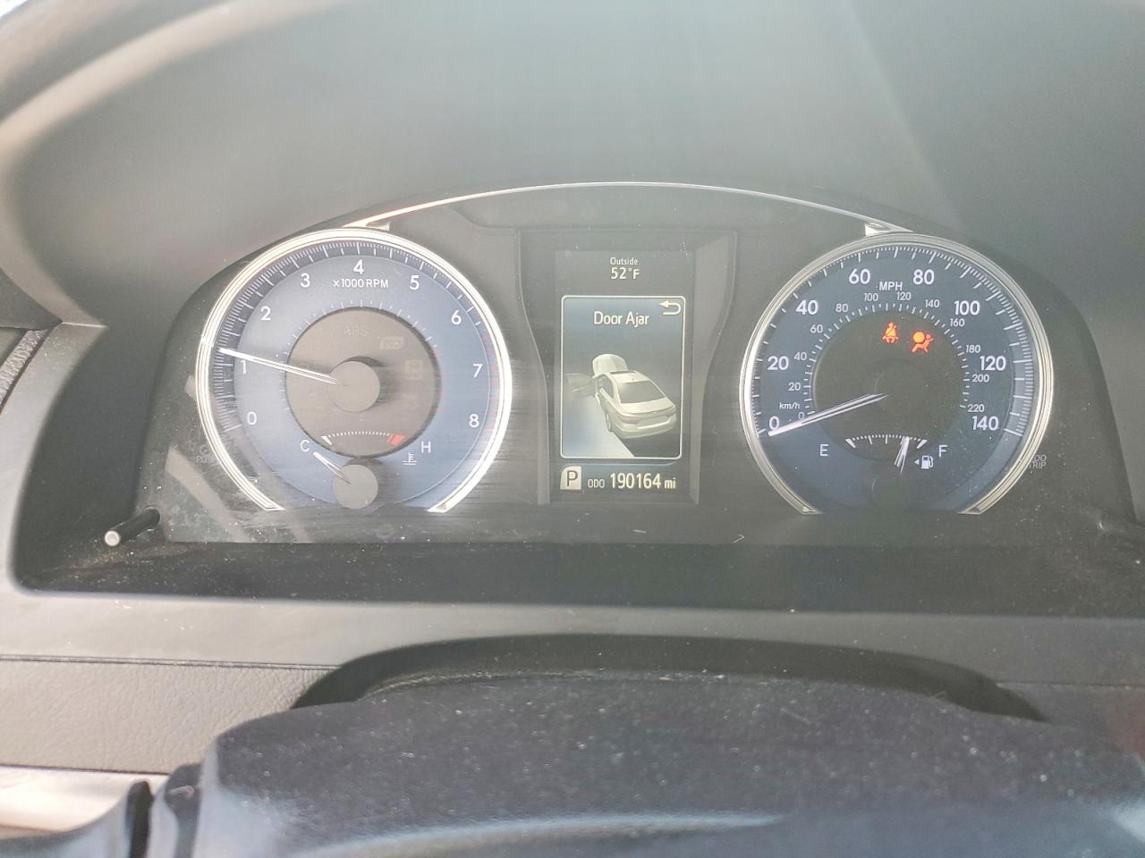 2016 TOYOTA CAMRY XLE V6 photo 25