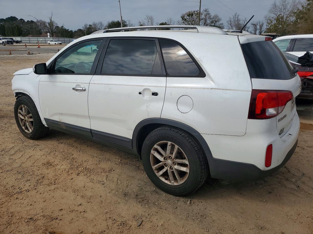 2015 KIA SORENTO LX photo 3