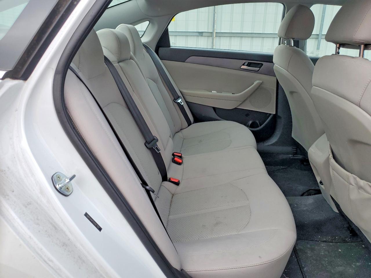 2018 HYUNDAI SONATA SE photo 19