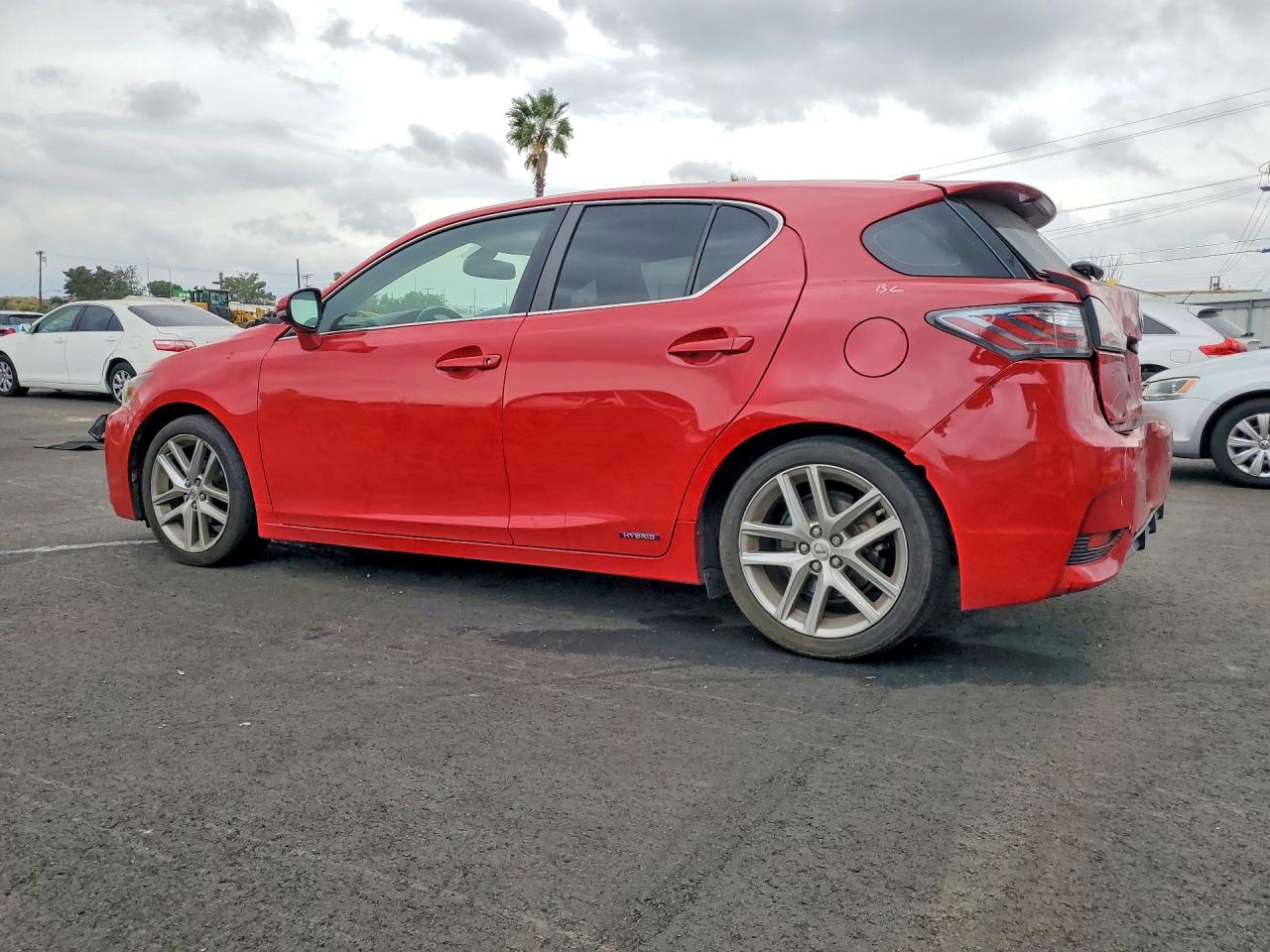 2014 LEXUS CT 200 photo 3