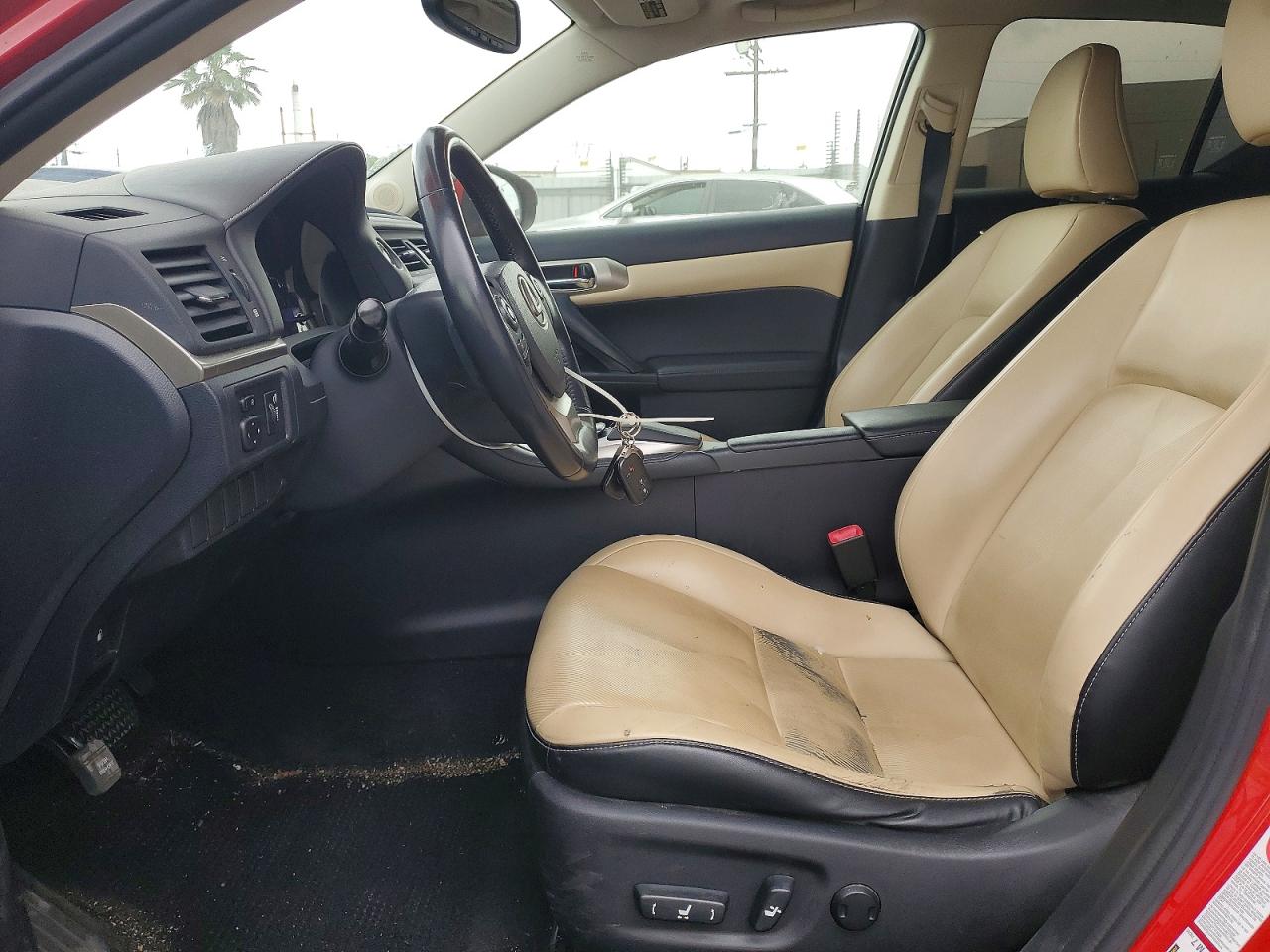 2014 LEXUS CT 200 photo 13