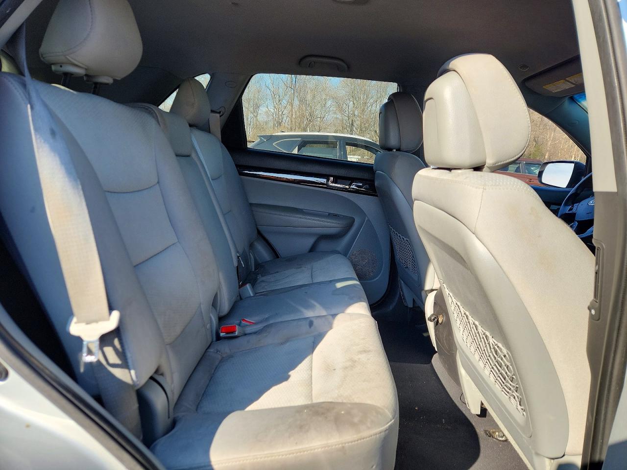 2012 KIA SORENTO LX photo 11