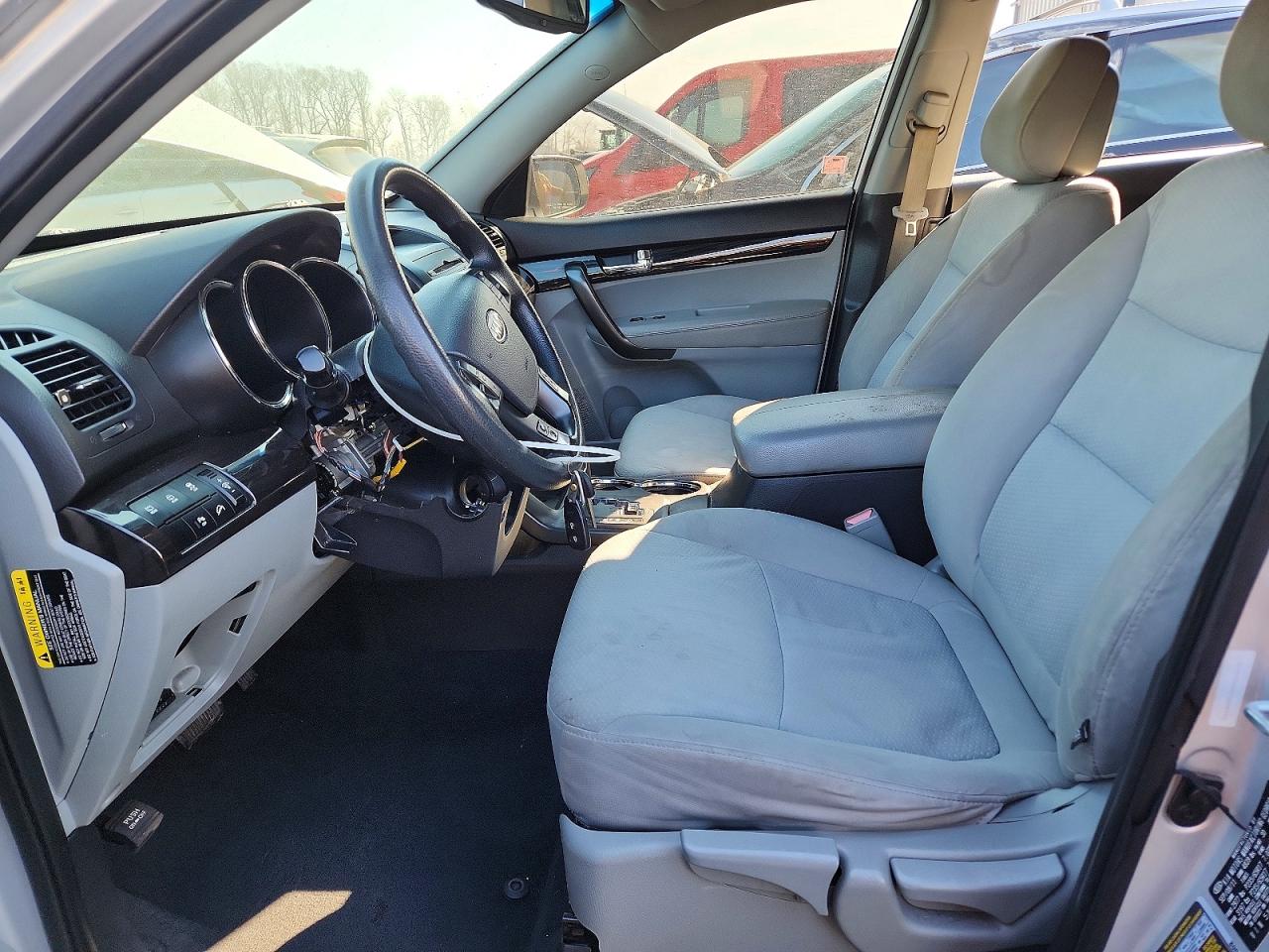 2012 KIA SORENTO LX photo 7
