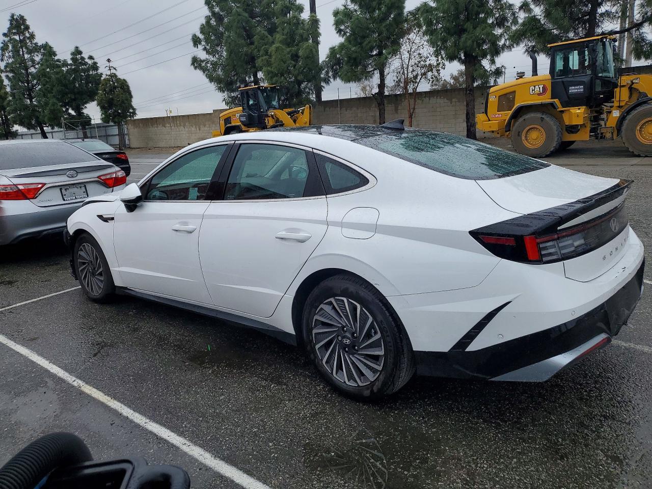 2025 HYUNDAI SONATA HYBRID photo 3